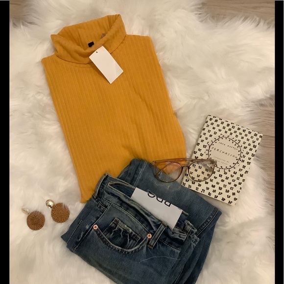 NWT H&M TURTLENECK SIZE LARGE❤️❤️❤️❤️ - Picture 1 of 6